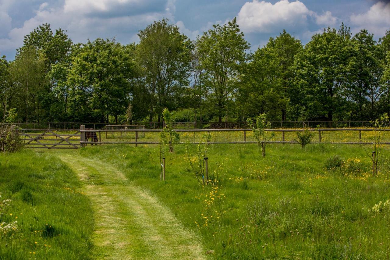 Villa The Cowsheds Brinkworth Exterior foto