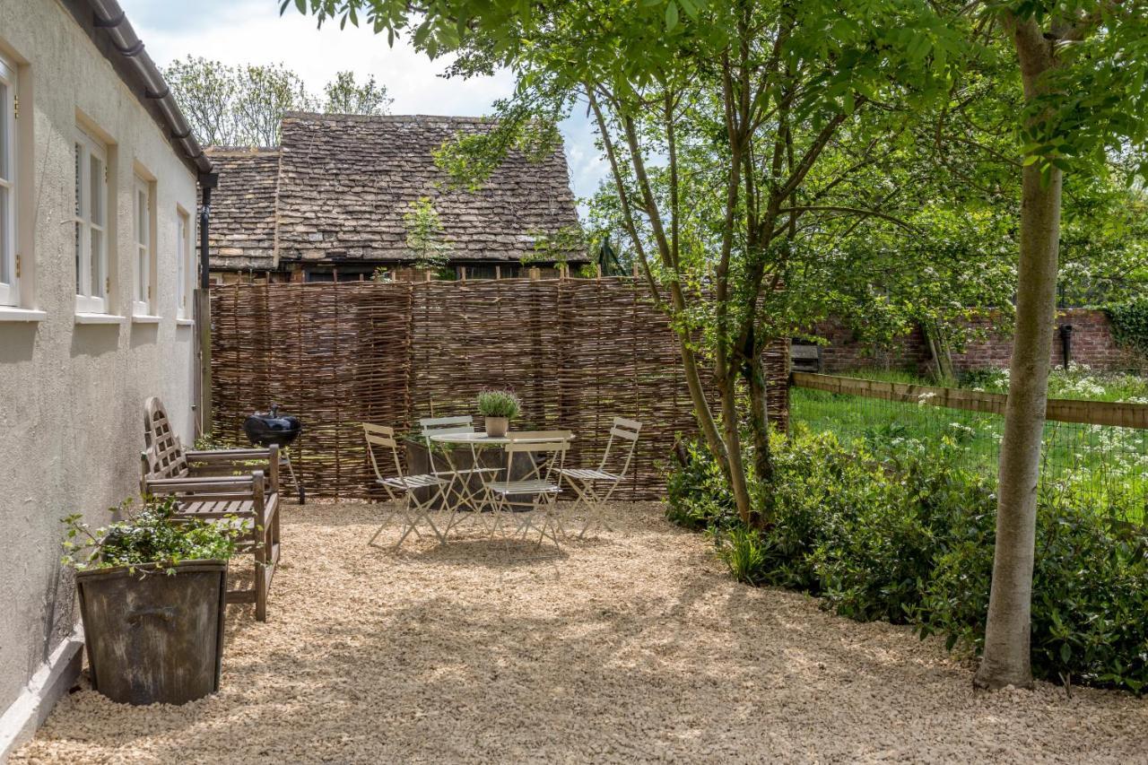 Villa The Cowsheds Brinkworth Habitación foto